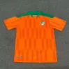 23 24 25 Version du joueur 3 étoiles Trois Jersey de football Côte d'Ivoire Équipe nationale Accueil Côte d'Ivoire DROGBA KESSIE Maillots de football Hommes Uniformes Coupe d'Afrique Ensemble