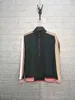 Man Woman Jacket Coat Unisex Coats Designer Budge Outwears broderi pärlor ärmar Jackor Streetwear Tops Asian Size S-5XL