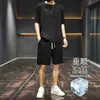 Мужские спортивные костюмы 5XL Большая мужская спортивная одежда Новая корейская уличная модная футболка Ice Silk Summer Set Мужская мужская одежда с вырезом в стиле ретро J240305