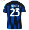 Voetbalshirts LUKAKU BARELLA INTERS Milan GIROUD THEO Voetbalshirt 2023 2024 Uniformen Mannen Kids Kits SetsH2435