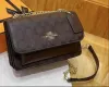 2023 الأزياء مصممة كلاسيكية الأزياء Crossbody Bag Designer Women Handbag Counter Counter Counter Designers Handbag Leather Tote A01