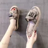Slippers Slippers voor vrouwen die 2023 zomer Koreaanse versie van biscuitgebak dragen met dikke zolen om de hoogte te vergroten lui persoon die op sandalen stapt voor vrouwen T240305