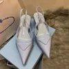 Designer Décolleté slingback in pelle spazzolata Sandali Sandali in pelle tacco alto Diapositive triangoli Pantofole da donna Scarpe eleganti azzurre 35-42