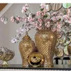 Storage Bottles Gold-plated Feather Relief Ceramic Jar With Lid Golden General Tank Flower Arrangement Jewelry Jars Cosmetic Containers