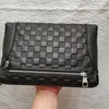 Topp högkvalitativ designare väska män koppling väska handväska duk präglade blixtlåsväska handled band handväska affärsman purs