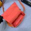 Mini borsa firmata Borsa a mano Borsa rigida Borsa a tracolla moda Borsa a tracolla tinta unita Borsa pochette con patta Pelle di vacchetta Portafoglio tascabile con cerniera hardware argento