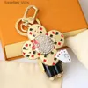 Key Rings With box Luxury key chain designer sun flower key chain letter diamond designer key chain womens jewelry key ring bag pendant couple pendant car key good gift