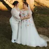 Plus Size Wedding Dress Off The Shoulder Ivory Tulle A Line Bridal Gowns Colorful Floral Lace Appliques Lace-Up Back Romantic Spring Summer Garden Bride Dresses 2024