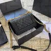 Classic Mini Caviar Le cuir volet garçon matelassé sacs en diamant en réseau diamant Vlack Vlack Or d'or / argent en métal argenté Chaîne à bandoulière Crossbody Bodage Hands