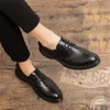 Scarpe eleganti Suola grande Naso affilato Nuziale Bianco Bambino Uomo Scarpe da ginnastica sportive Sabot per giocare Tipo Snekaers Tenes Daily