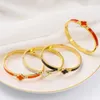 Classic 4 / quatre feuilles Clover Charm bracelets bracele
