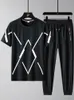 남성용 트랙 슈트 2022 New Mens Tracksuits 플러스 크기 패션 패턴 티셔츠+바지 2 피스 세트 남성 캐주얼 조깅 스웨트 셔츠 8xl J240305