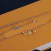 Frauen Elegante Vintage Kristall Brief Klee Anhänger Kette Halskette Marke Designer Gold Versilbert Titan Stahl Charme Halsreifen Party Mode schmuck Geschenke