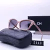 Channelsunglasses Designer Luxury Chanells Channel Solglasögon Klassiska glasögon Goggle Beach Sun Glasögon för män Womens Ladies Outdoor Sunglasse 18514320