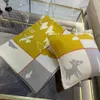 Nieuwe kleuren Top Quailty Dik 90% WOL 10% Cashmere Kawayi Yellow H Dekens Home Sofa Goede Quailty Dekens Kids Boy Girl Child 100135cm Kinderen Maat