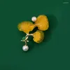 Brooches Vintage Fashion Pearl Inlay High-grade Matching Jewelry Pin Gingko Leaf Beeswax Plant Corsage Brooch For Women