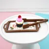 Decoratieve Bloemen 100 stks/partij Poppenhuis Miniatuur Hars Aardbei Liefde Cake Gebak Pop Mini Voedsel Bakkerij Brood DIY Simulatie Decoratie