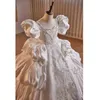 Prinzessin weiße Blumenkleider Vintage bloße Crew Nacken Applikationen gerissen Tulle Süßes Mädchen formelle Kleider