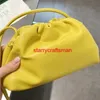 Leder Cluth Bags Botteg Veneta Beuteltasche Beliebte Cloud Bag Lammfell Soft Girl Dumplings One Shoulder Messenger Bag Star Style Erfrischend Vielseitig ahave logo HB5N