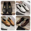 Metal ny kohudsäsong polerade klassiska loafers bekväma sko kvinnans designer fabriksmodeklänning tjocka solade skor med låda A10 88597 s