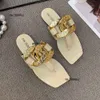 Flat tofflor 2023 Summer Colore Crystal Metallic Design Shoes for Women Sandals Non-Slip Sexy Beach Flip-Flops Slides