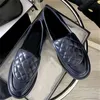 Designer loafers damesschoenen platte gewatteerde loafers platte leren schoenen ccly voor dames luxe dikke hakken mode klassieke winter zwarte schoenen