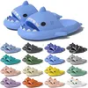 Frete Grátis Designer Shark Slides One Sandália Chinelo para Homens Mulheres GAI Sandálias Pantoufle Mules Homens Mulheres Chinelos Treinadores Flip Flops Sandles Color54 Tendências