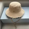 Chapeau Pink Beach Bucket Hat Mens jacquemly Cap jaquemes Casquette Bob Luxe Designer Cappelli per uomo Golf Berretti da baseball Donna Vacation Sunmmer z9fd #