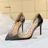 2023 Primavera Donna 8,5 cm Matita Tacchi alti Matrimonio Diamante Trasparente Oro rosa Sier Décolleté Scarpe da sposa formali