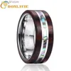 Bant Yüzük Bonlavie Erkek Gravür Adı Yüzükler 8mm Ebony Tahıl Doğal Abalon Kabuk Tungsten Çelik Yüzük Aly Bandı Hediye L240305