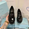 Designer mode Luxe prads schoenen driehoek lederen loafers Klassieke heren damesschoenen dikke zolen Britse stijl kleine leren schoenen Casual outdoorschoenen