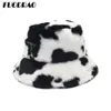 Fuodrao New Winter Cow Bucket Hat Women Faux Fur Girl Hatファッションウォームパナマアウトドアフィッシャーマンキャップメン3colors M135 201102238S