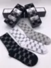 Strumpor för män och kvinnors strumpor Fem märken av Luxurys Sport Sock Letter Knit Sock Cotton With Boxes Pure Cotton Bortable Sports Socks for Men and Women