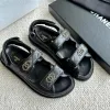 Designer dubbel munk remskor sandal kamelia läder platt kvinna skon sandaler tweed tygkornkalvskinn läder laminerad lammskinn sommarstrand slippe