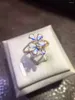 Bagues de cluster Naturel Blue Light Moonstone Gemstone Forme de fleur Femmes Perles claires B15x13x11mm Bague de mariage Taille réglable