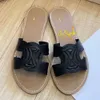 مصمم شرائح مسطحة نساء من الصلفية Tippi Slippers البغال السقوط الفاخرة ليزا Flip Flops Sliders في الهواء الطلق السفر أحذية غير رسمية شاطئ الصيف ثلاثي الحجم يورو 35-40