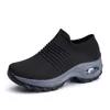 Grande taille hommes femmes chaussures rembourrées volants tissés chaussures de sport couvre-pieds commerce extérieur chaussures décontractées GAI chaussettes chaussures à la mode polyvalent 35-44 19