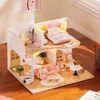 Arkitektur/DIY House DIY Dollhouse With Furniture Light Doll House Casa Miniature Artiklar Maison Children Girl Boy For Toys Födelsedagspresenter L033