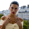 ヨーロッパとアメリカのレトロなファッションライト豪華なトラのアイストーンクロスペンダントコラーボーンチェーンニッチインスゴールドの女性のための新しいネックレス