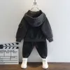 Pojkar Autumn Clothing Set Childrens Kläder stiliga och fashionabla höstpojkar och spädbarn vår och höststil västerländsk stil explosiv gata