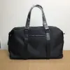 Top-nivå 10A Waterproof Nylon Travel Bag Duffel Baging Boarding Bag Top Grade Waxed Tire Cowhide Counter Original Hårdvarudesignväska Luxury Press Bag Medusa