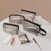 Cosmetic Bags Heart-Shaped Nylon Mesh Bag Portable Toiletry Organizer Makeup Multifunctional Women Lipstick Key Coin Purse Pouch