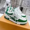 2024 Anpassad modeklassisk lyx Mens kvinnor Runningskor Lovers White Trainer Designer Sneakers Skriva ut låg top Grön röd svart vit andningsbar spring 36-45 M1