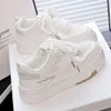 Ny hösten 2024 och vårens mångsidiga trend Little White Thick Sole Leisure Youth Sports Daily Wear Womens Shoes 13240
