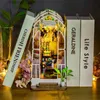 Arkitektur/DIY House Diy Garden House Book Nook Hylla Insert Miniature Building Kits Träblomma Garden Room Bookhelf med LED -lampor Dollhouse