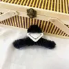 Head Bands Lüks marka tasarımcıları Beyaz Siyah Saç Bandı Kadınlar için Labela ve Toptan Satış için PeluşHead Bant Malzemesi