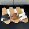 مصمم شرائح مسطحة نساء من الصلفية Tippi Slippers البغال السقوط الفاخرة ليزا Flip Flops Sliders في الهواء الطلق السفر أحذية غير رسمية شاطئ الصيف ثلاثي الحجم يورو 35-40