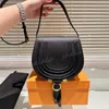 Mulher sela sacos de ombro crossbody designer saco selas luxo vintage mini corpo cruz senhora bolsas letras couro 2024