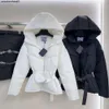 23SS Designer Jacka Women Down Jackets vinter Ny huva bomullskläder mode fast färg vit anka ner puffer jacka kvinnors kappa