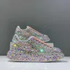 Chaussures habillées Plein diamant épais petites chaussures blanches pour les femmes au printemps nouveau gâteau de l'industrie lourde sports et loisirs rue tableau coloré